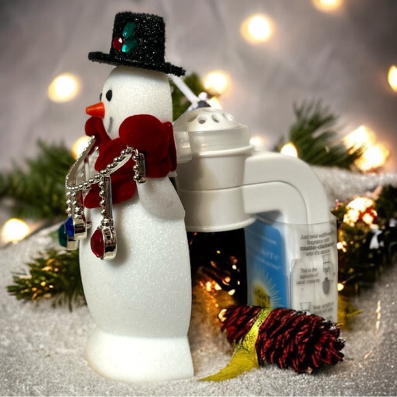 Snowman Ornament Nightlight BBW Wallflower Plug Home Fragrance NWT - Picture 3 of 7